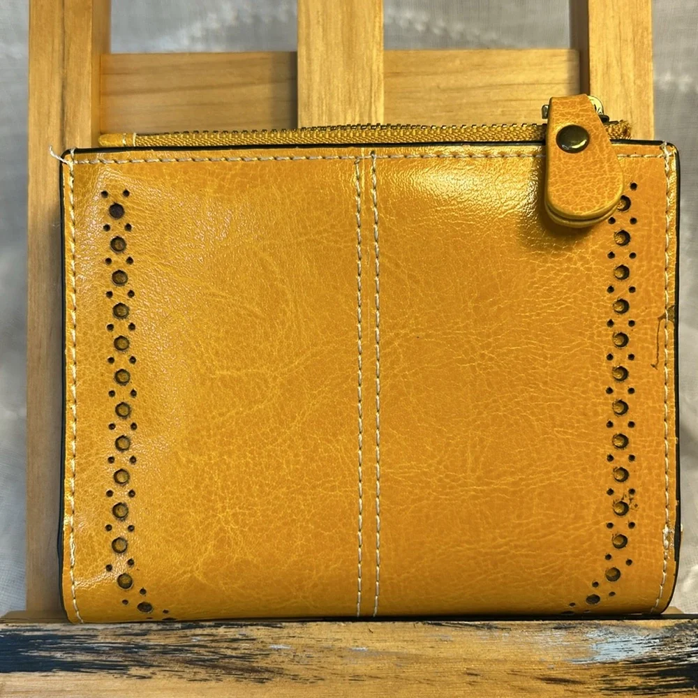 NWOT leather sunflower closure bifold large wallet